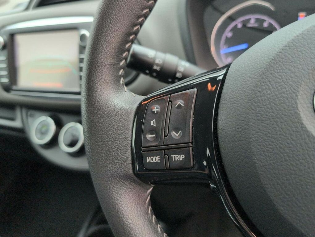 Toyota Yaris 1.5 Vvt-i Icon Tech Blue #18