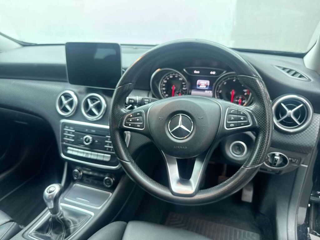 Mercedes-Benz A Class 2.1 A200d Amg Line Premium 7G-dct Euro 6 Ss White #15