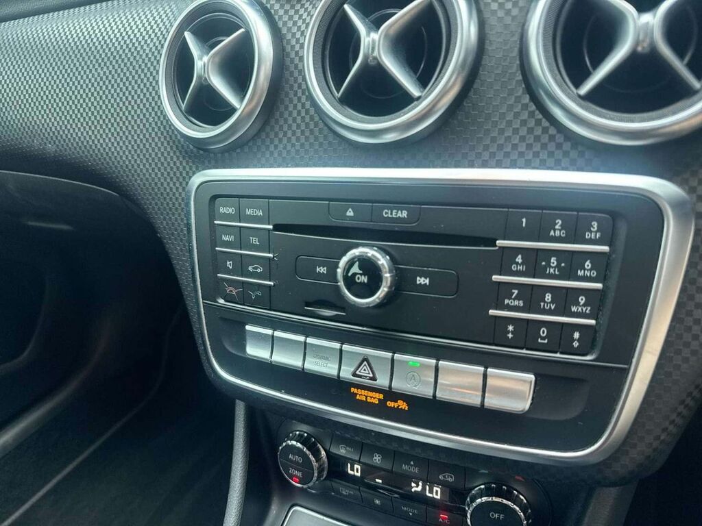Mercedes-Benz A Class 2.1 A200d Amg Line Premium 7G-dct Euro 6 Ss White #20