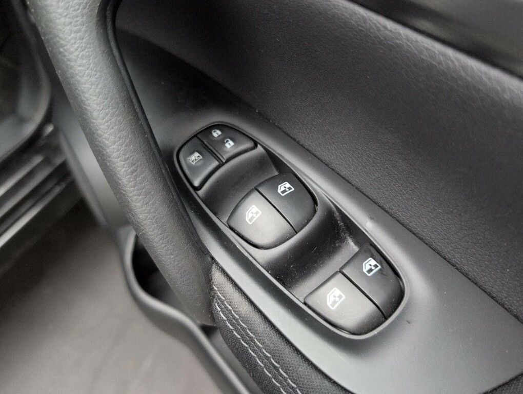 Nissan Qashqai  Black #22