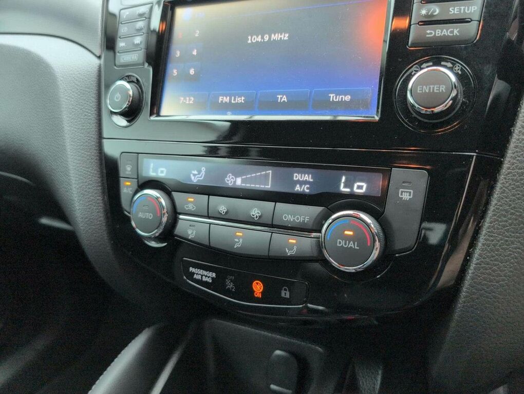 Nissan Qashqai  Black #16