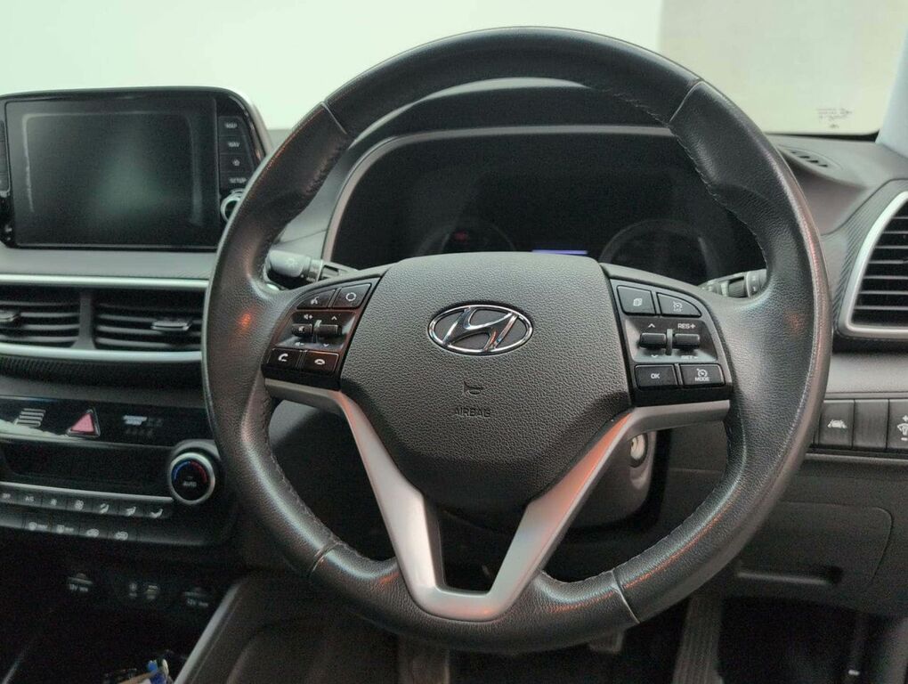 Hyundai Tucson 1.6 Gdi Premium 2Wd Black #24