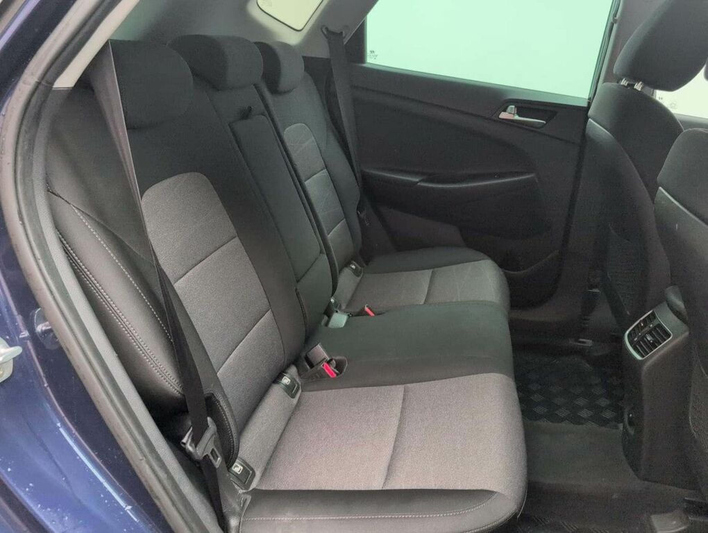 Hyundai Tucson 1.6 Gdi Premium 2Wd Black #26