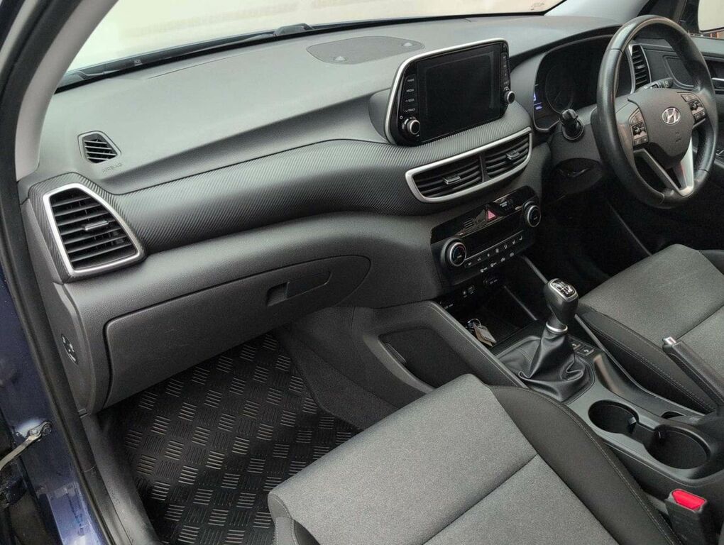 Hyundai Tucson 1.6 Gdi Premium 2Wd Black #32
