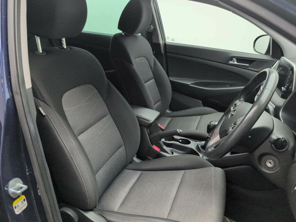 Hyundai Tucson 1.6 Gdi Premium 2Wd Black #12