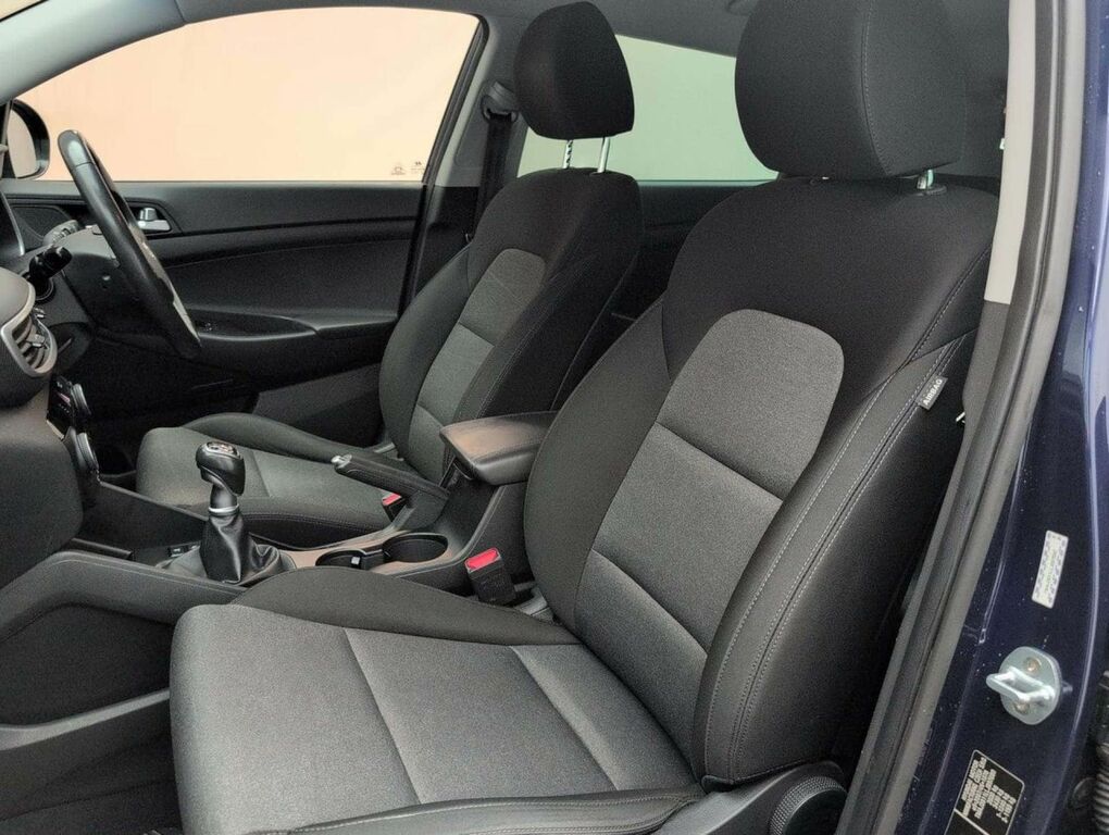 Hyundai Tucson 1.6 Gdi Premium 2Wd Black #31