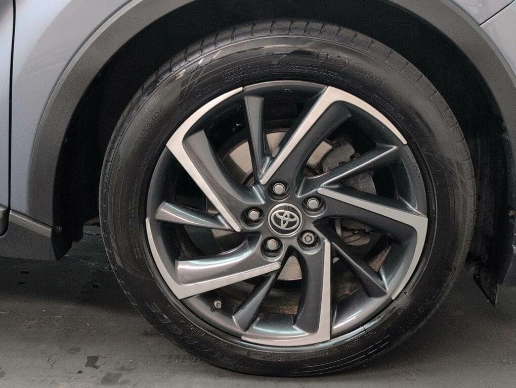 Toyota C-Hr 1.8 Hybrid Dynamic Cvt Silver #10