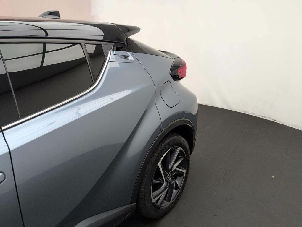 Toyota C-Hr 1.8 Hybrid Dynamic Cvt Silver #31