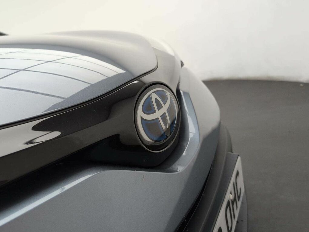 Toyota C-Hr 1.8 Hybrid Dynamic Cvt Silver #37