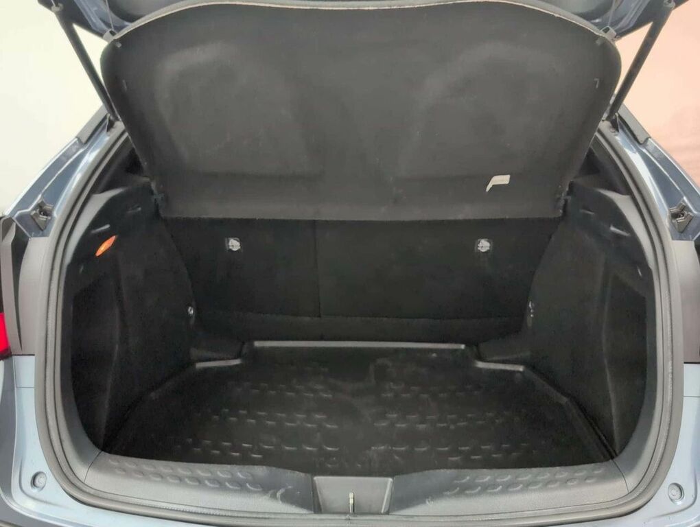 Toyota C-Hr 1.8 Hybrid Dynamic Cvt Silver #30
