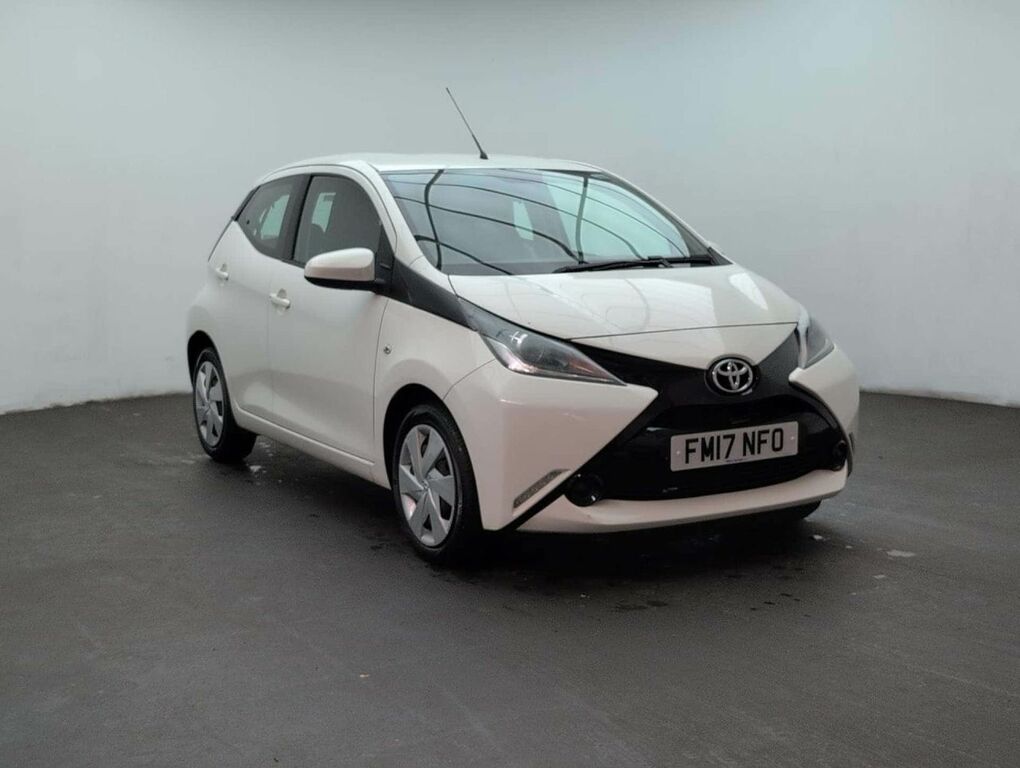 Toyota Aygo X 1.0 Aygo X-press Vvt-i White #2