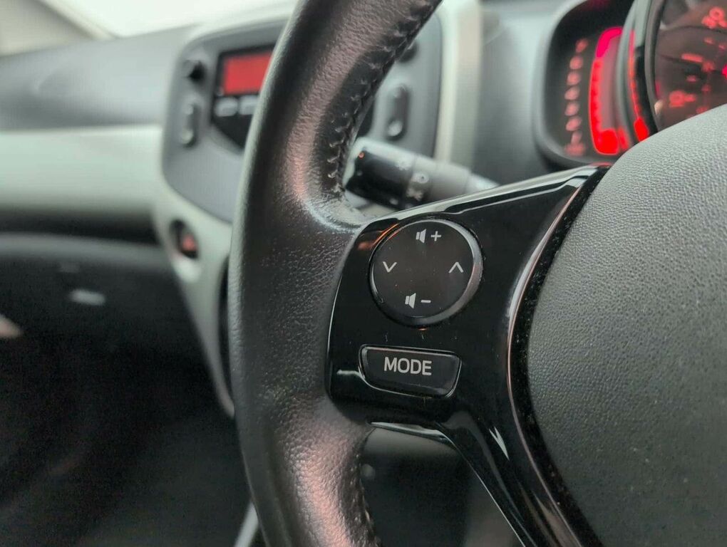 Toyota Aygo X 1.0 Aygo X-press Vvt-i White #17