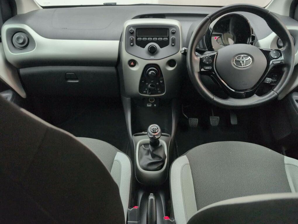 Toyota Aygo X 1.0 Aygo X-press Vvt-i White #22