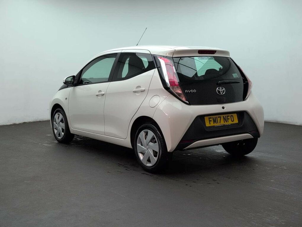 Toyota Aygo X 1.0 Aygo X-press Vvt-i White #6