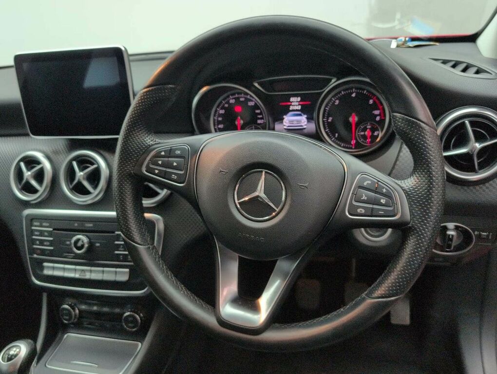Mercedes-Benz A Class A180 Cdi Amg Night Edition 5-Door White #15