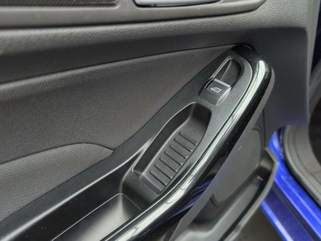 Ford Fiesta Hatchback 1.25 Zetec Euro 6 201565 Blue #31