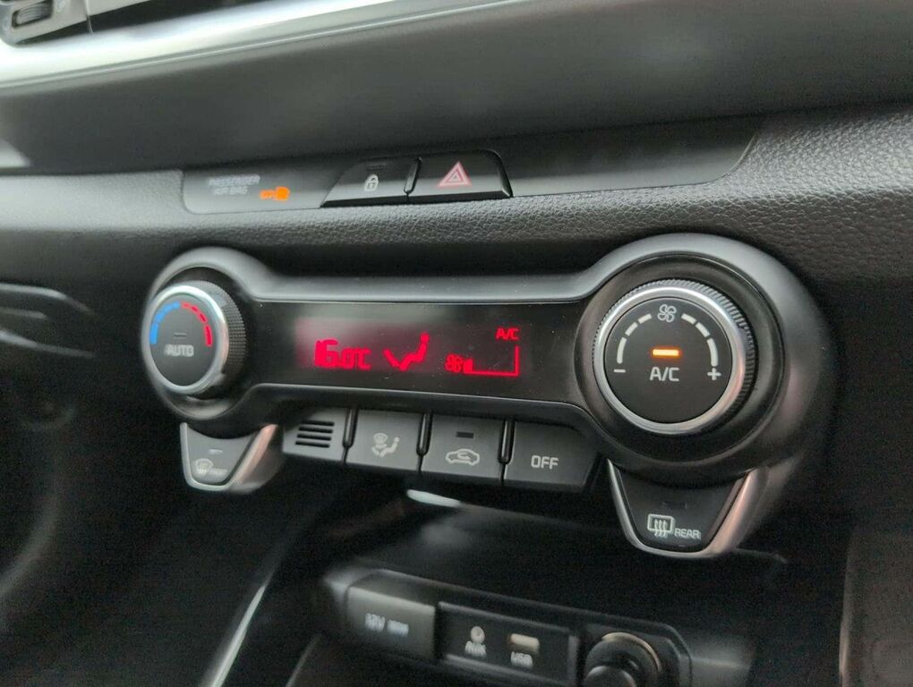 Kia Stonic 1.0 T-gdi Mhev Connect Suv Hybrid Dct E White #16