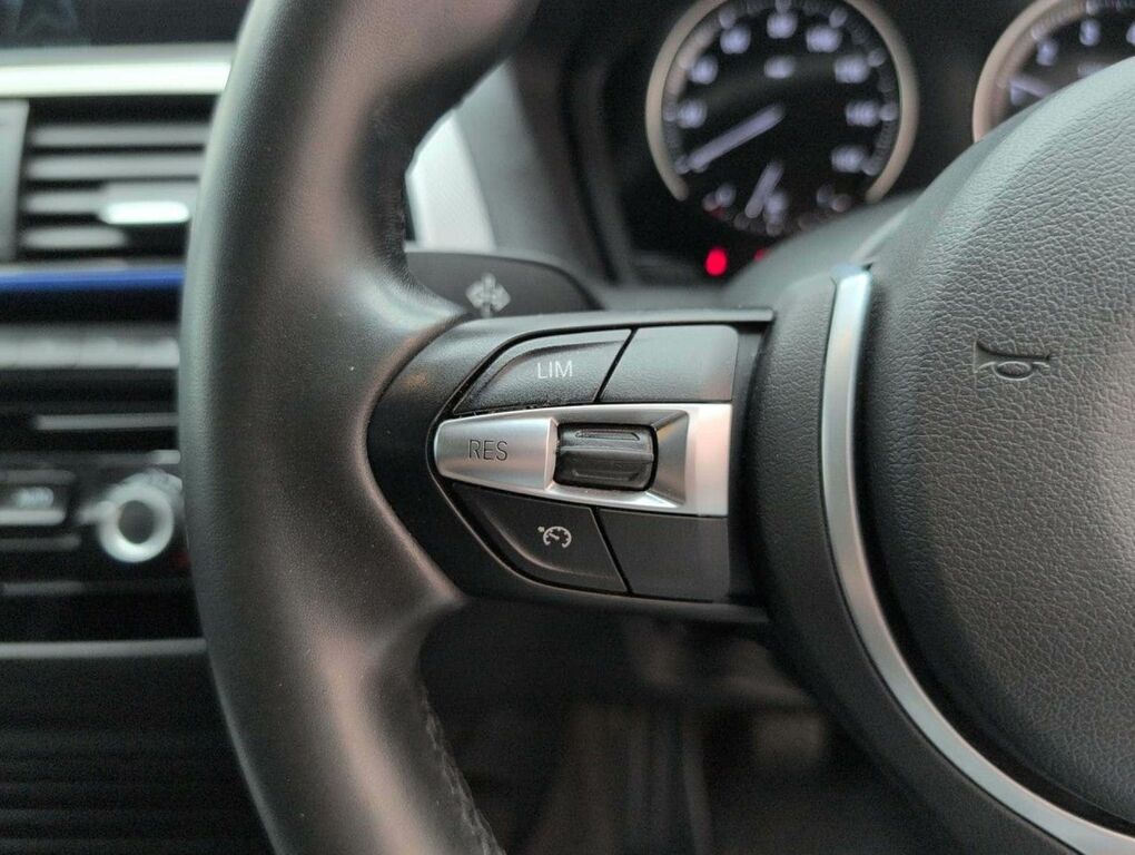BMW 1 Series 118I 1.5 Se Business Navservotronic Blue #19