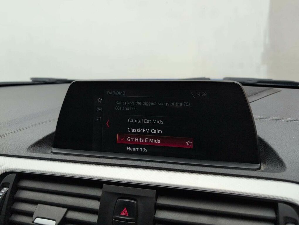 BMW 1 Series 118I 1.5 Se Business Navservotronic Blue #14