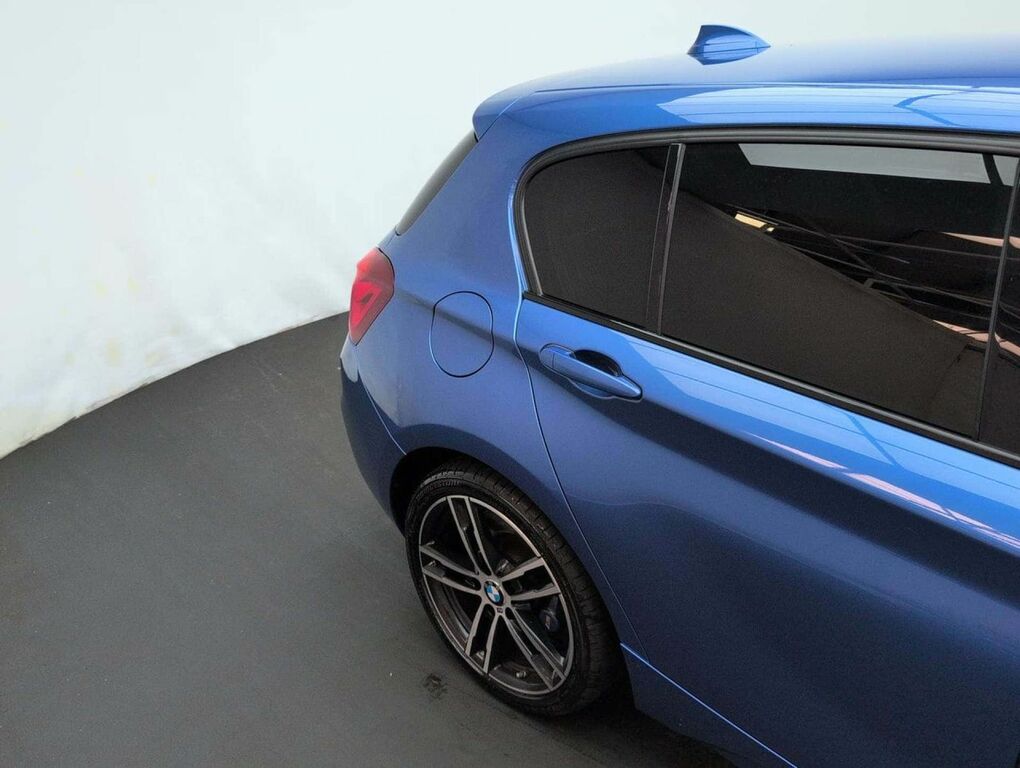BMW 1 Series 118I 1.5 Se Business Navservotronic Blue #26