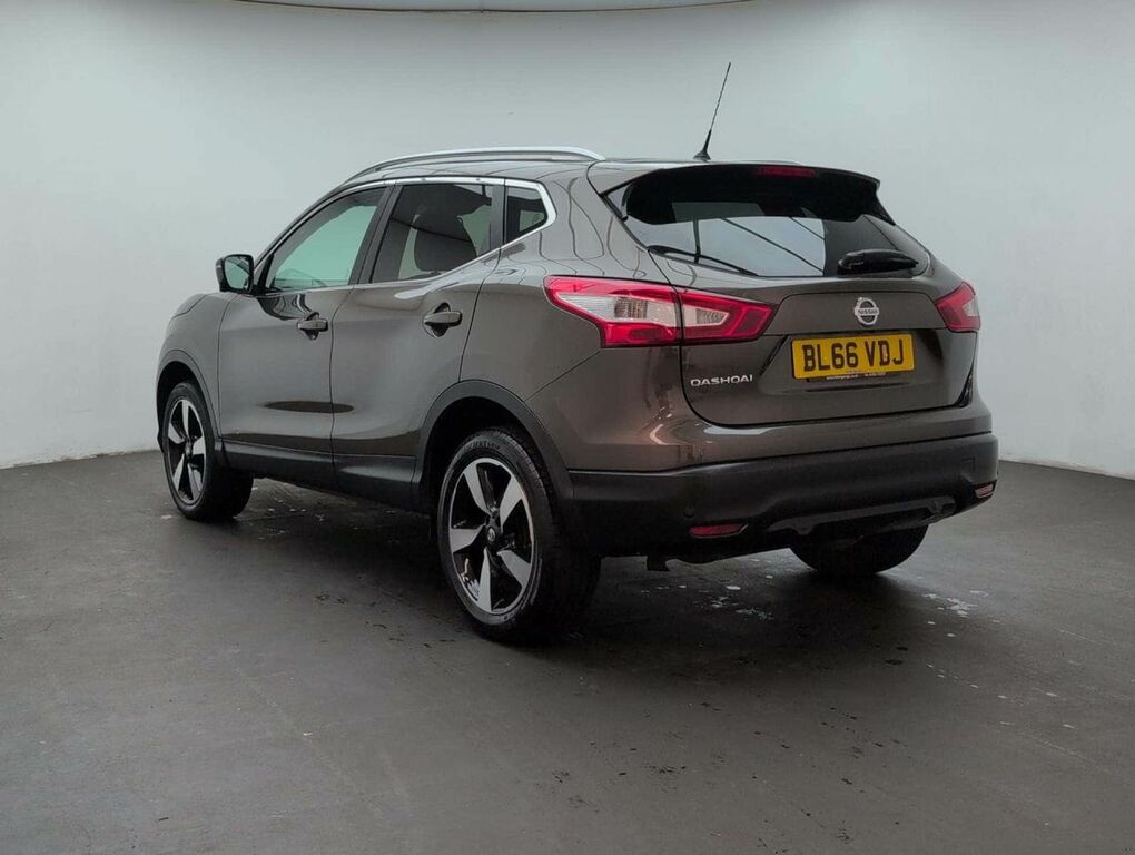 Nissan Qashqai 1.2 Qashqai N-connecta Dig-t Brown #6