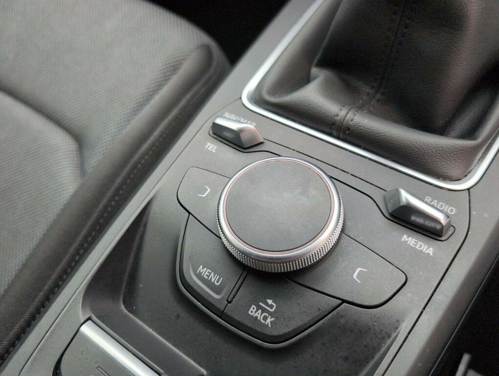 Audi Q2 Audi Q2 1.6 Tdi 115 S Line 2Wd Comfort And Sou Grey #18