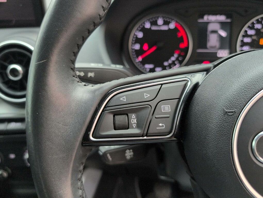 Audi Q2 Audi Q2 1.6 Tdi 115 S Line 2Wd Comfort And Sou Grey #20