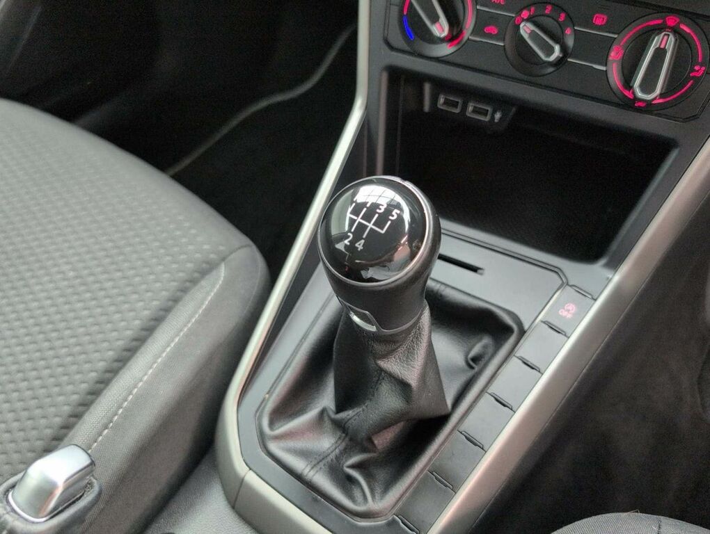 Volkswagen Polo Polo Beats Tsi Black #16