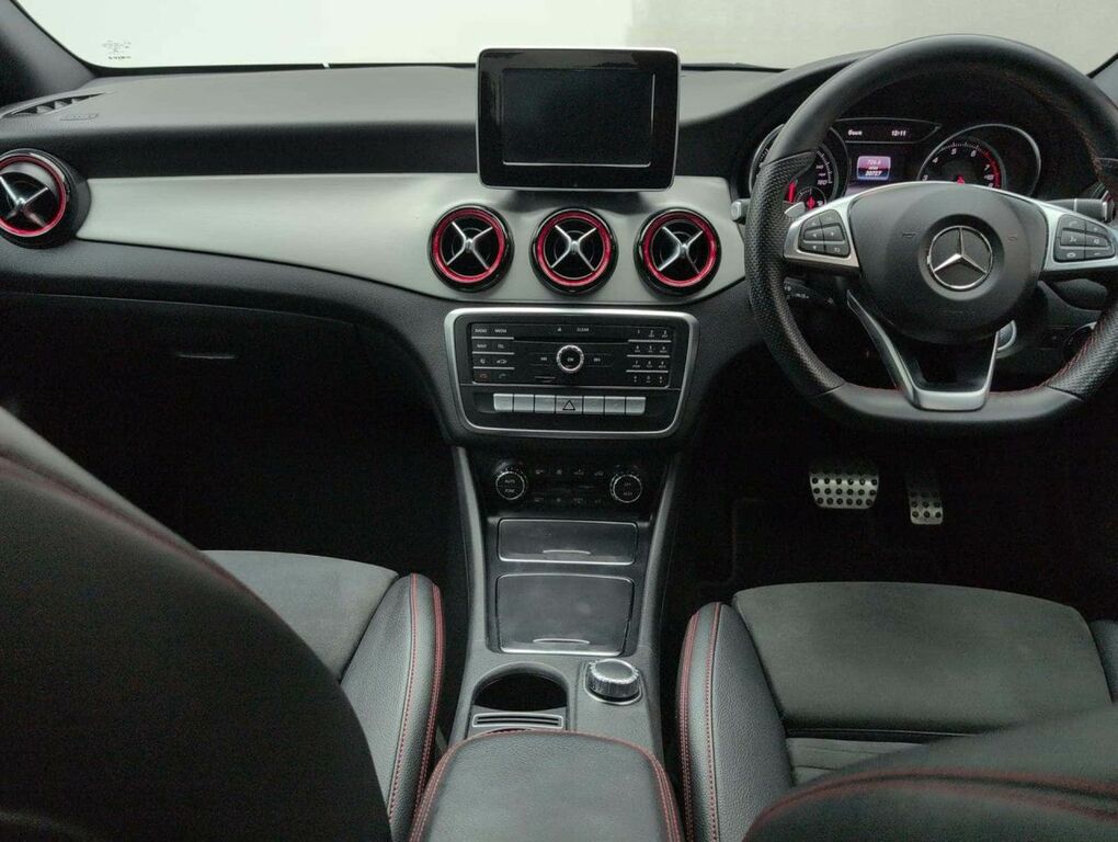 Mercedes-Benz CLA Class 2.1 Cla220d Amg Line Shooting Brake 7G-dct Euro 6 Black #25