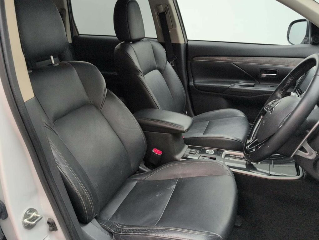 Mitsubishi Outlander 2.0 Mivec Exceed Suv Cvt 4Wd Euro 6 S Red #12