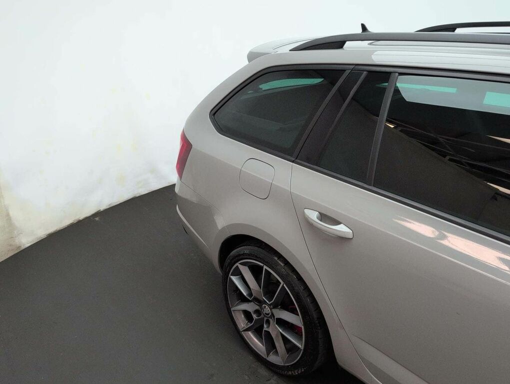 Skoda Octavia 1.6 Tdi Se Technology Estate Eur White #28