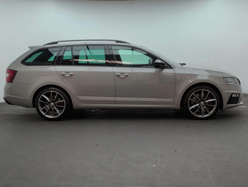 Skoda Octavia 1.6 Tdi Se Technology Estate Eur White #9