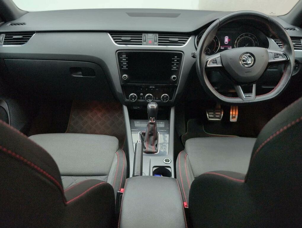 Skoda Octavia 1.6 Tdi Se Technology Estate Eur White #26