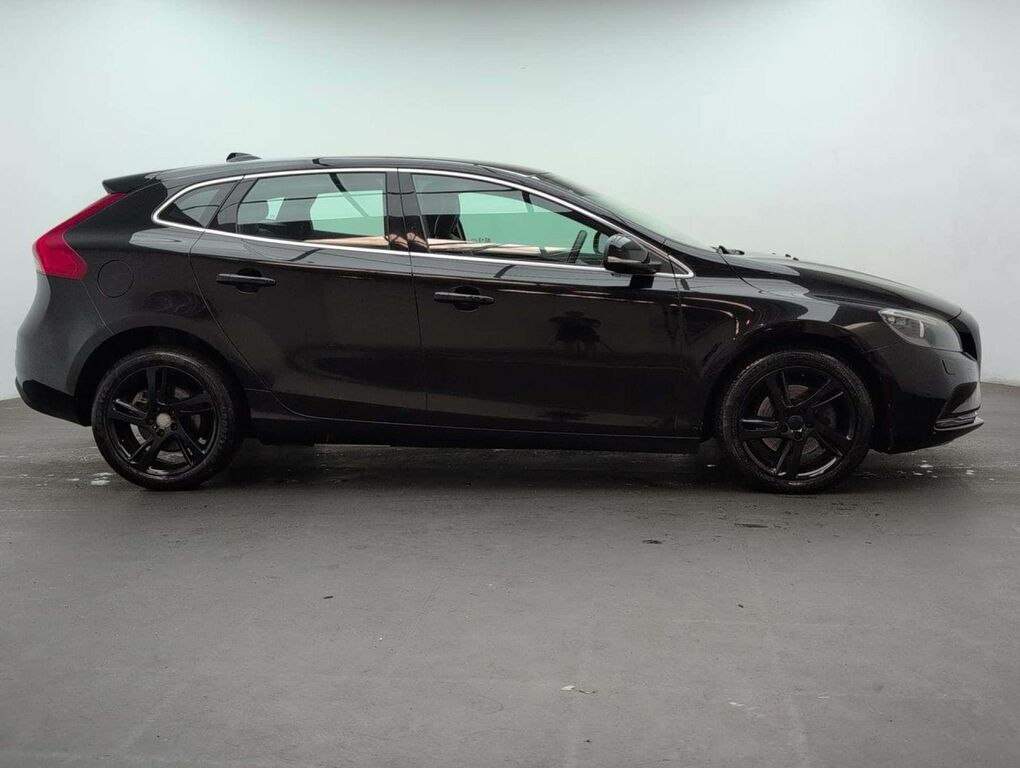 Volvo V40 1.5 T3 152 Inscription Geartronic Pan Roof Red #9