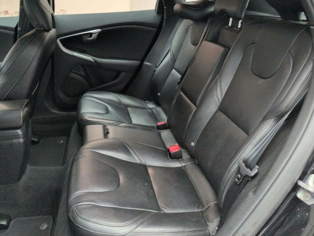 Volvo V40 1.5 T3 152 Inscription Geartronic Pan Roof Red #28