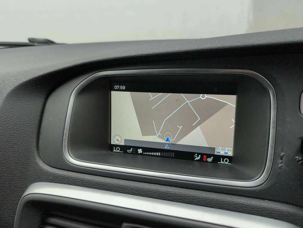 Volvo V40 1.5 T3 152 Inscription Geartronic Pan Roof Red #15