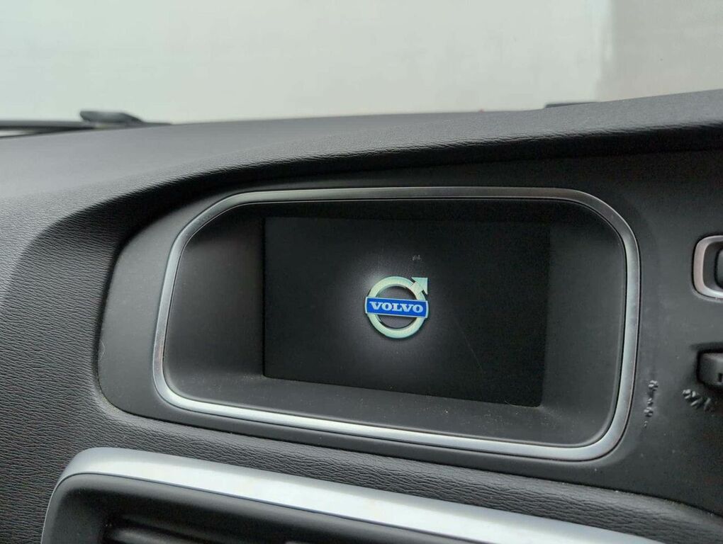 Volvo V40 1.5 T3 152 Inscription Geartronic Pan Roof Red #13