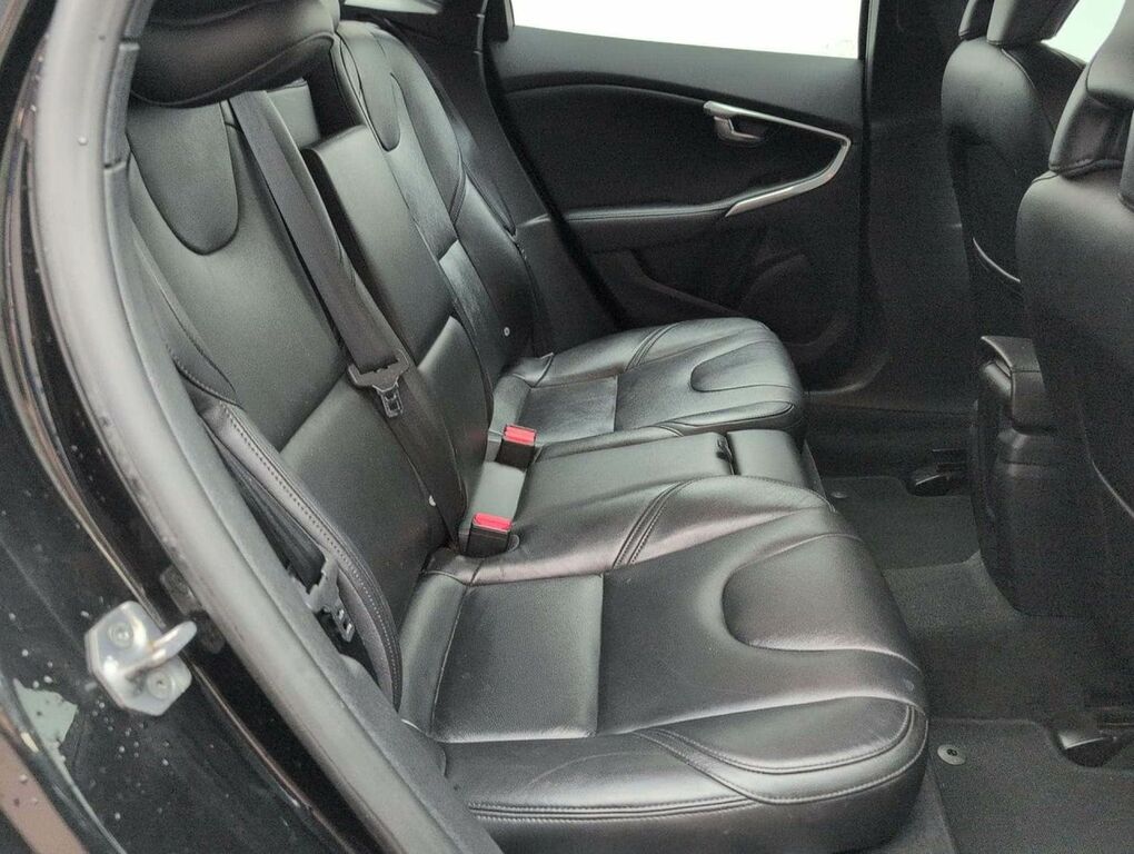 Volvo V40 1.5 T3 152 Inscription Geartronic Pan Roof Red #25
