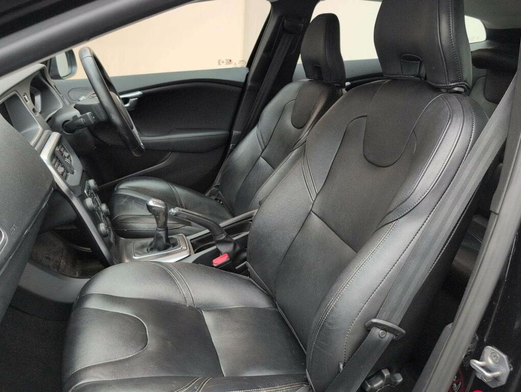 Volvo V40 1.5 T3 152 Inscription Geartronic Pan Roof Red #29