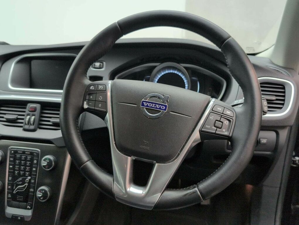 Volvo V40 1.5 T3 152 Inscription Geartronic Pan Roof Red #23