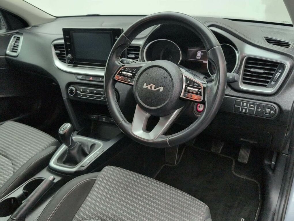 Kia Xceed 1.5 T-gdi 4 Suv Euro 6 Ss 15 Silver #11