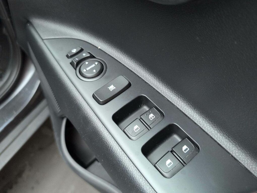 Kia Stonic Kia Stonic 1.0 T-gdi 3 Suv Euro White #22