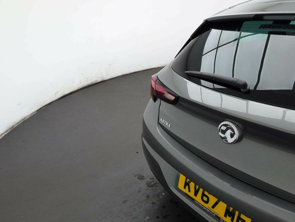 Vauxhall Astra 1.6Cdti 136Ps Sri Sports Tourer - Only 6913 Miles Red #25