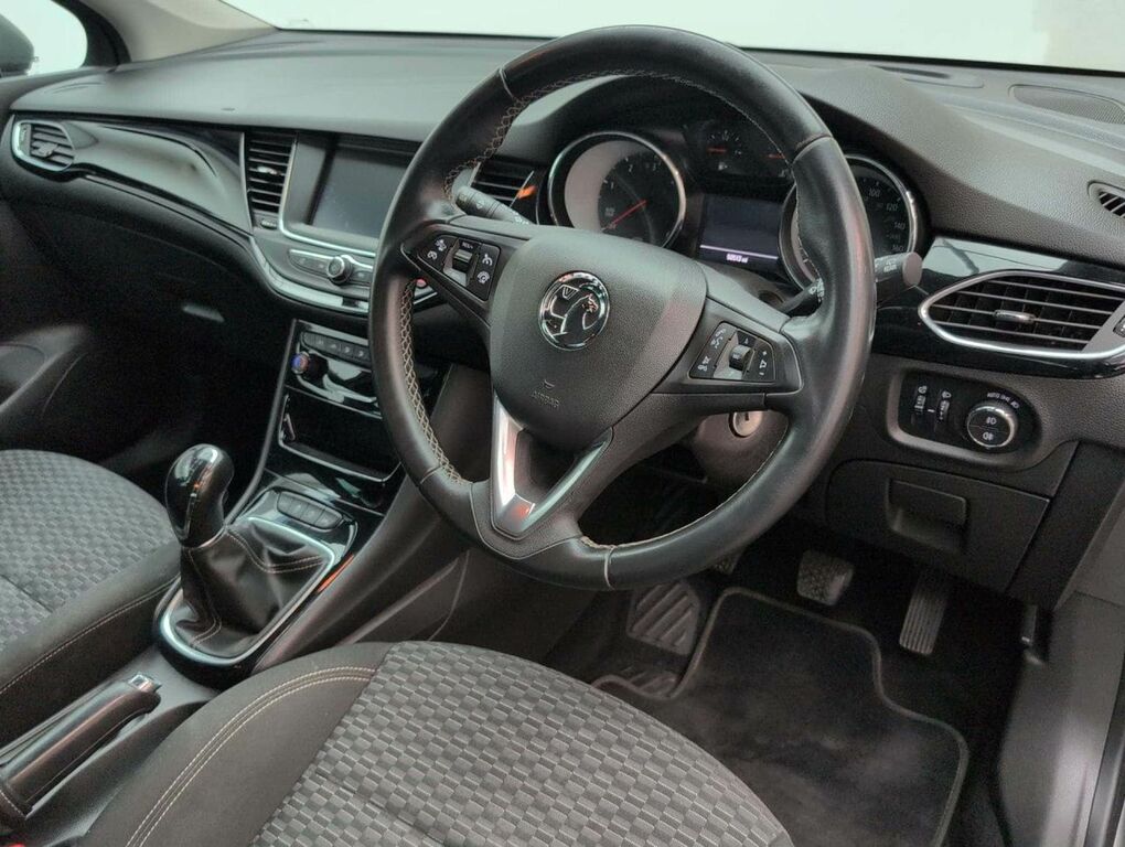 Vauxhall Astra 1.6Cdti 136Ps Sri Sports Tourer - Only 6913 Miles Red #11
