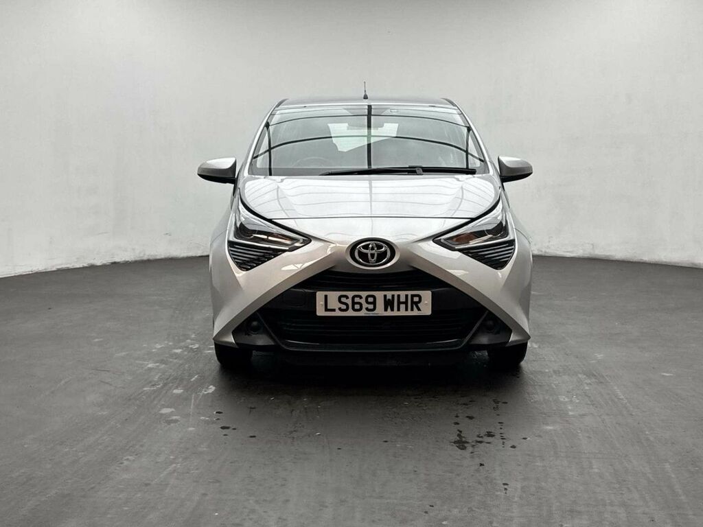 Toyota Aygo X 1.0 Aygo X-play Vvt-i Silver #3