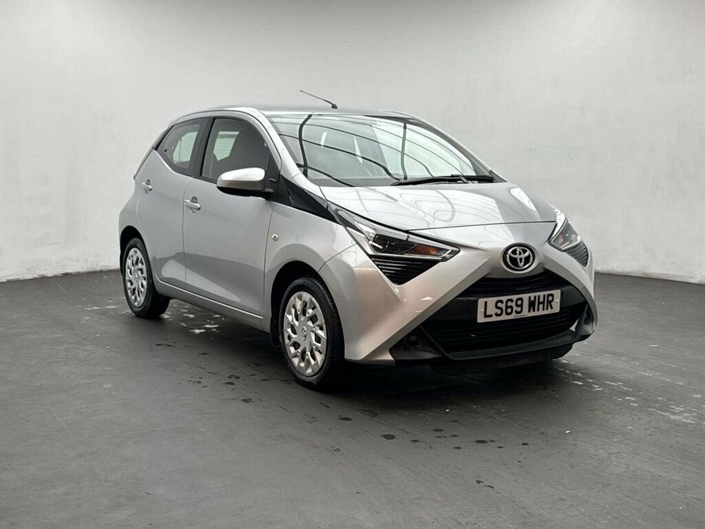 Toyota Aygo X 1.0 Aygo X-play Vvt-i Silver #2