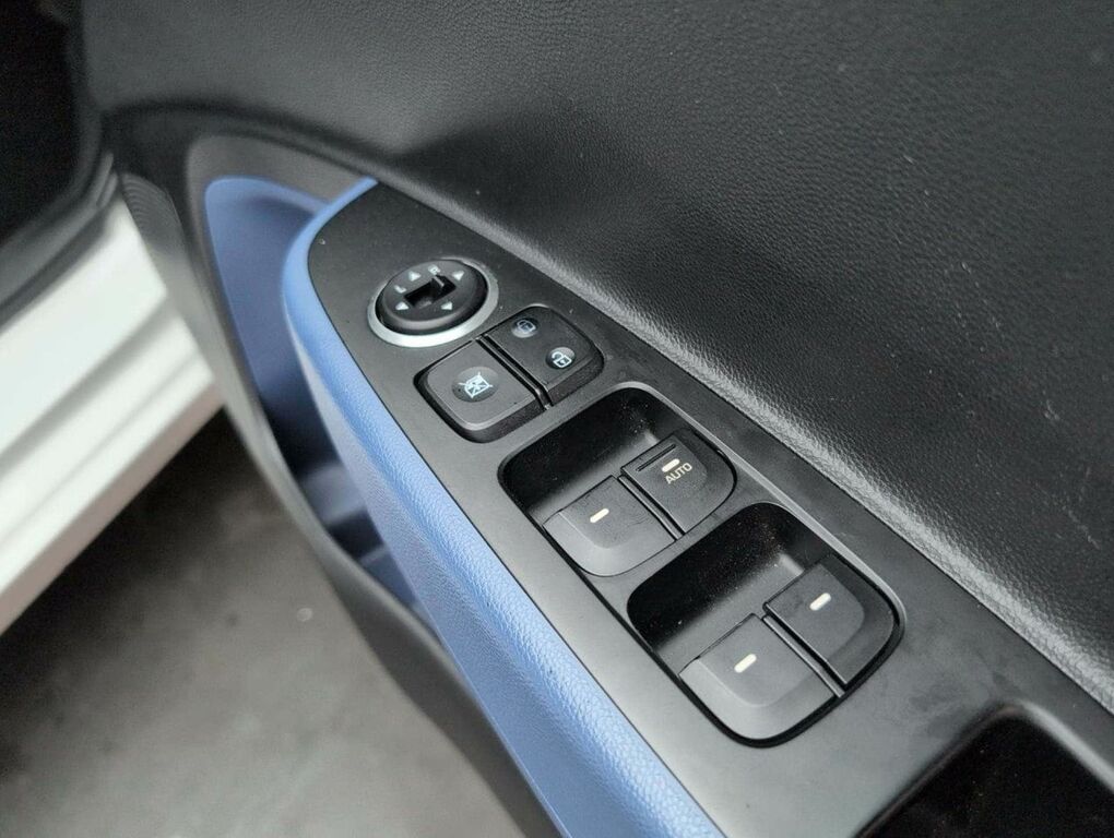 Hyundai I10 Hyundai I10 1.2 Premium Se Hatchback Ma Blue #20