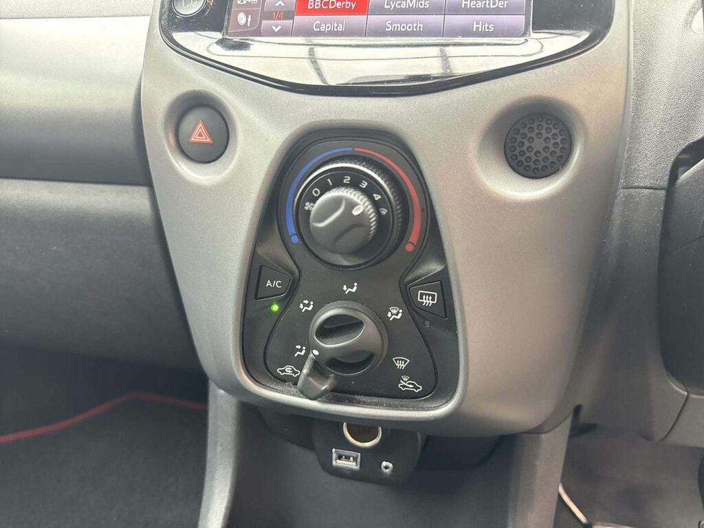 Toyota Aygo X Aygo X-play Tss Vvt-i Black #16