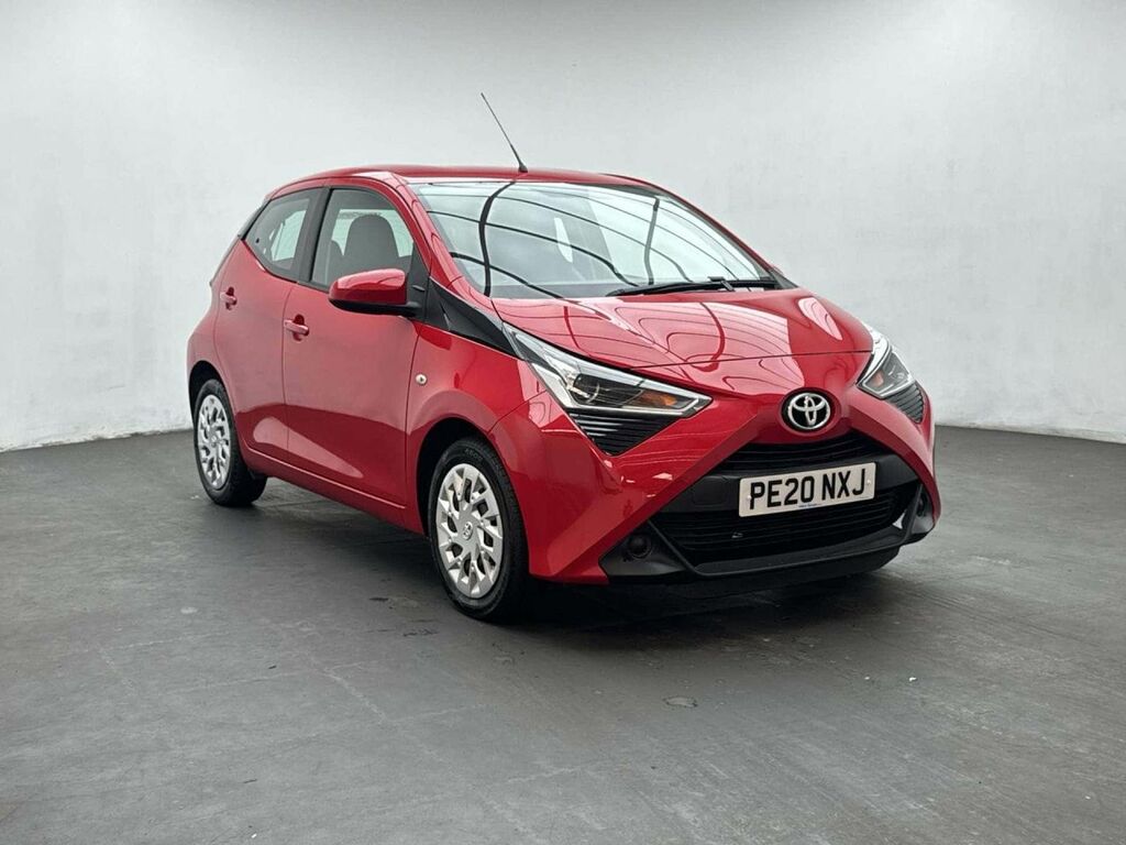 Toyota Aygo X 1.0 Aygo X-play Vvt-i Red #2