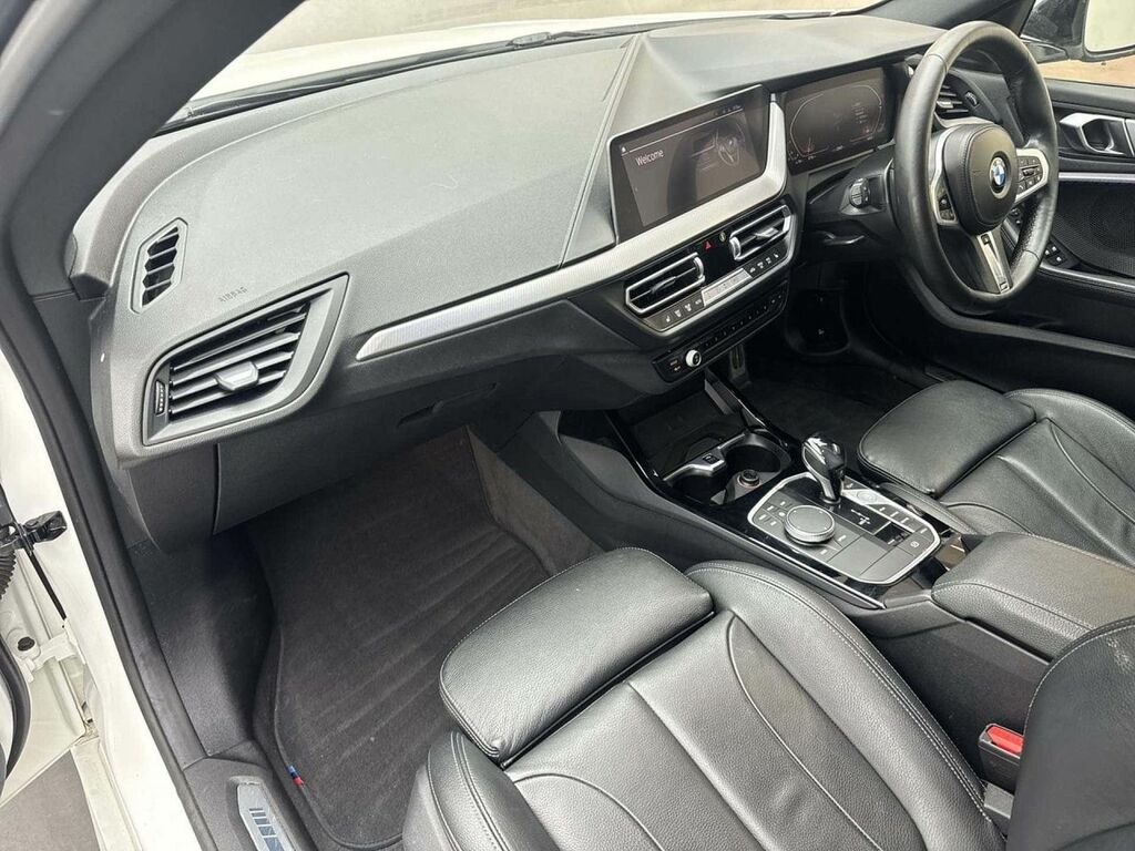 BMW 2 Series 1.5 218I M Sport Saloon Dct 136 Ps Black #32